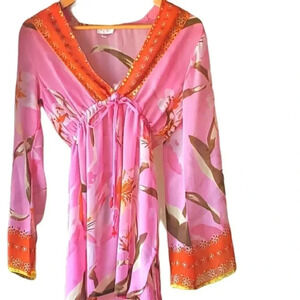 NWOT Luv2luv long sleeve pink and orange floral blouse/cover-up Size Lar…